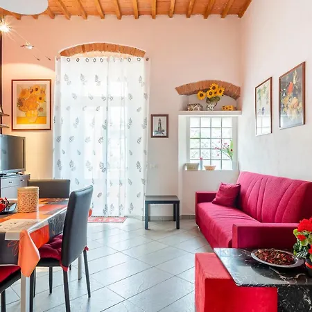 Piazza Sforzini Cozy Near The Sea! Apartment Livorno